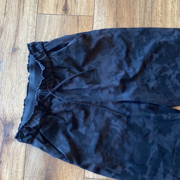 Lululemon Keep Moving Pant 7/8 High-Rise Incognito Camo Multi Grey Sz 4 Paperbag - Picture 2 of 8